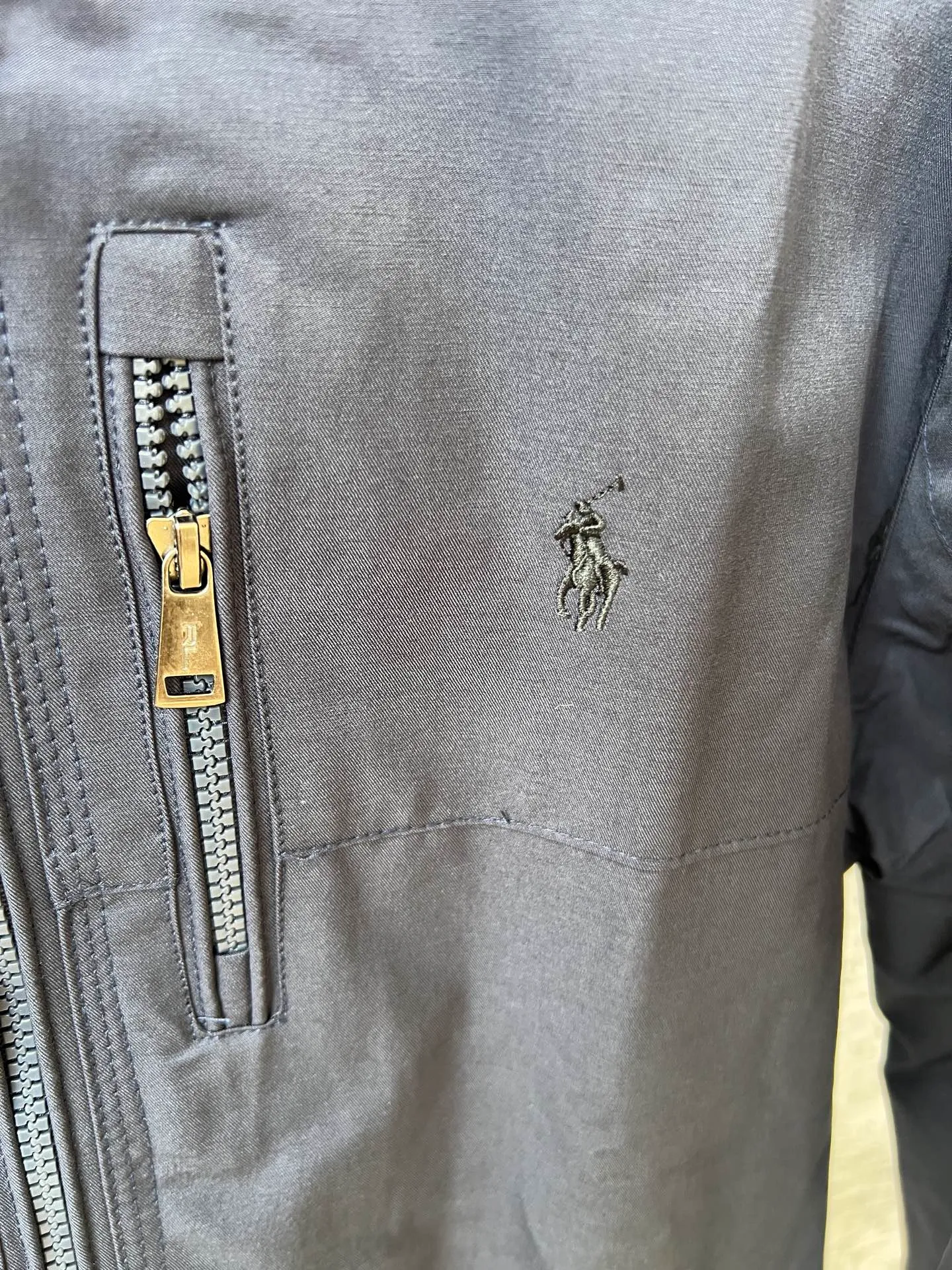 P410 Ralph Lauren autumn unisex hard shell jacket, a must-have item in autumn, the fabric is wear-resistant and waterproof, fitted version, adjustable drawstring multi-functional zipper pockets, functional and fashionable